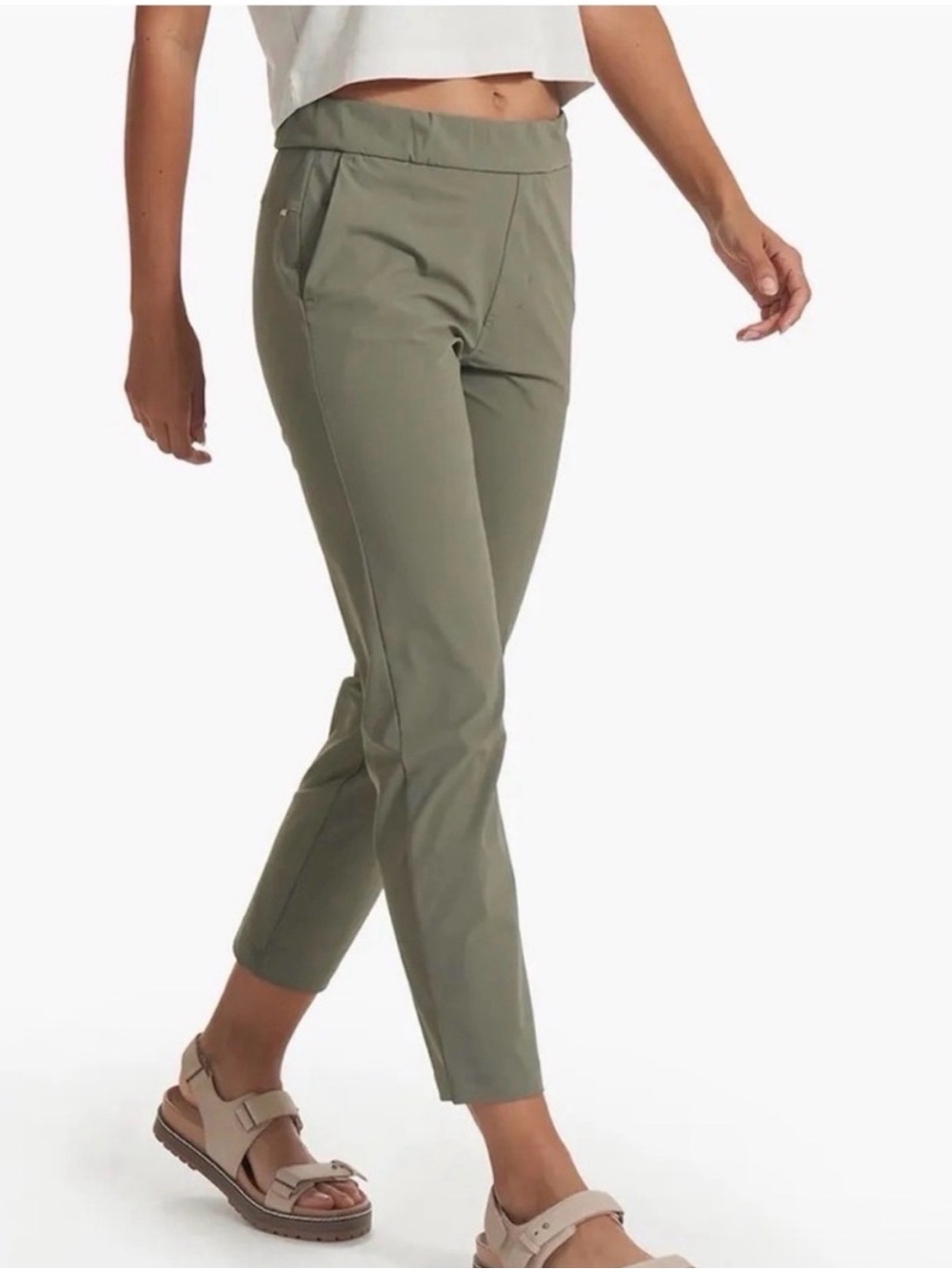 Vuori Olive Cropped Slim Ankle Pants